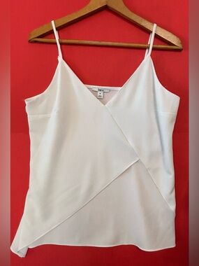BAR III White Asymmetrical V-Neck Tank Top Size Medium